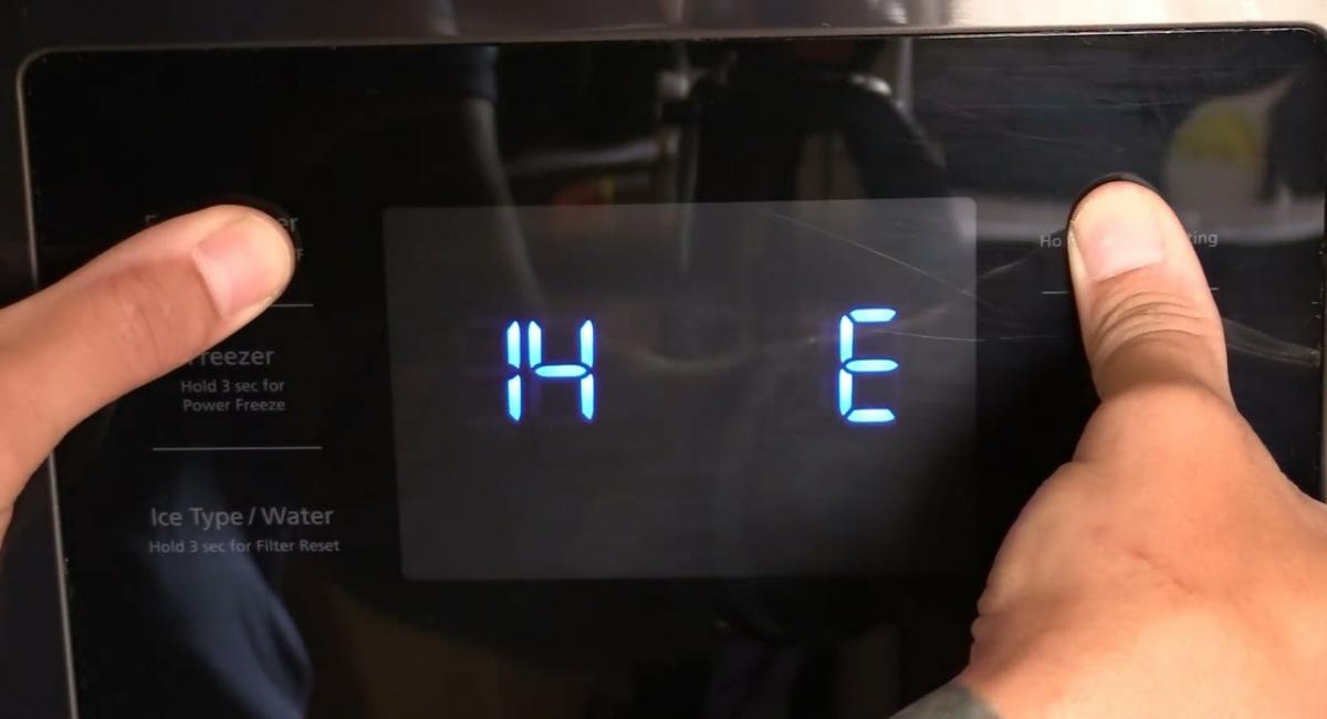 Коди помилок холодильників